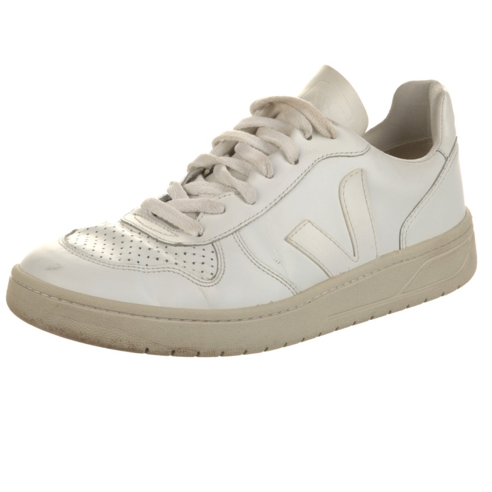 Authenticated VEJA V-10 White Leather Low Top Lace Up Sneakers